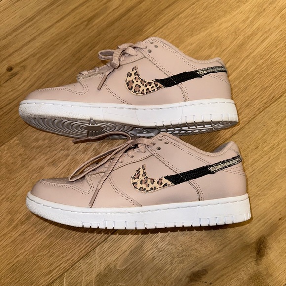Nike Shoes - Nike dunks